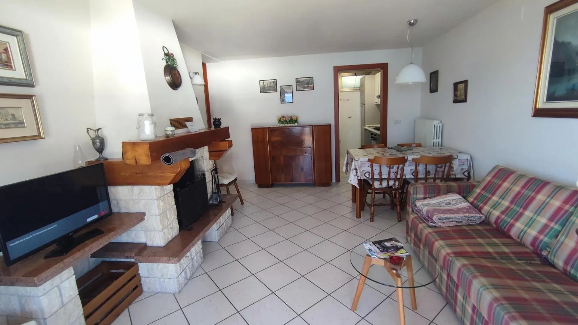 Appartamenti Helios Limone sul Garda 0*,  Olaszország